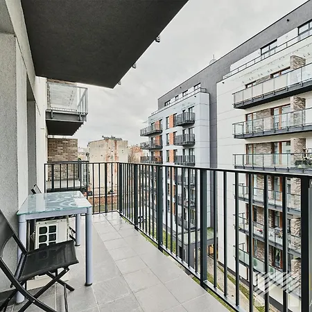 Industrial Red By Lookap - Parking, Klimatyzacja