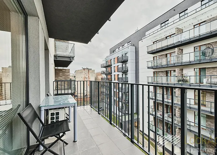 Industrial Red By Lookap - Parking, Klimatyzacja